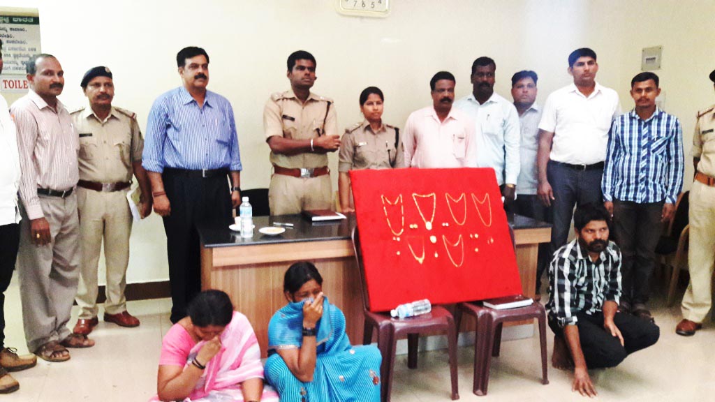 4 ಲಕ್ಷ ರೂ. ವೌಲ್ಯದ 146.050 ಗ್ರಾಂ ಚಿನ್ನ ವಶ